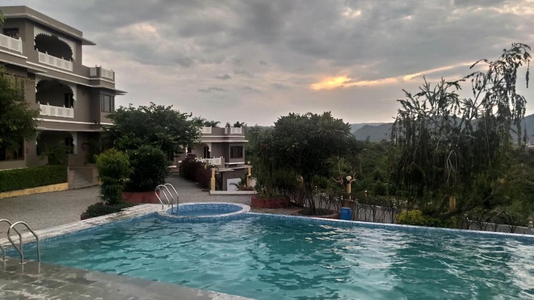 Mewar Mansion Hotel Удайпур Екстериор снимка
